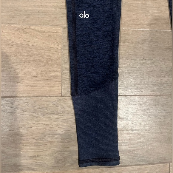 ALO Yoga - High-waist Lounge Legging - Dark Blue (Size no longer visible) - Picture 2 of 9
